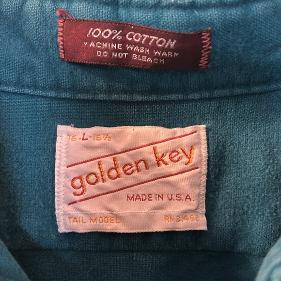 VTG Golden Key button down size large - Picture 3 of 4